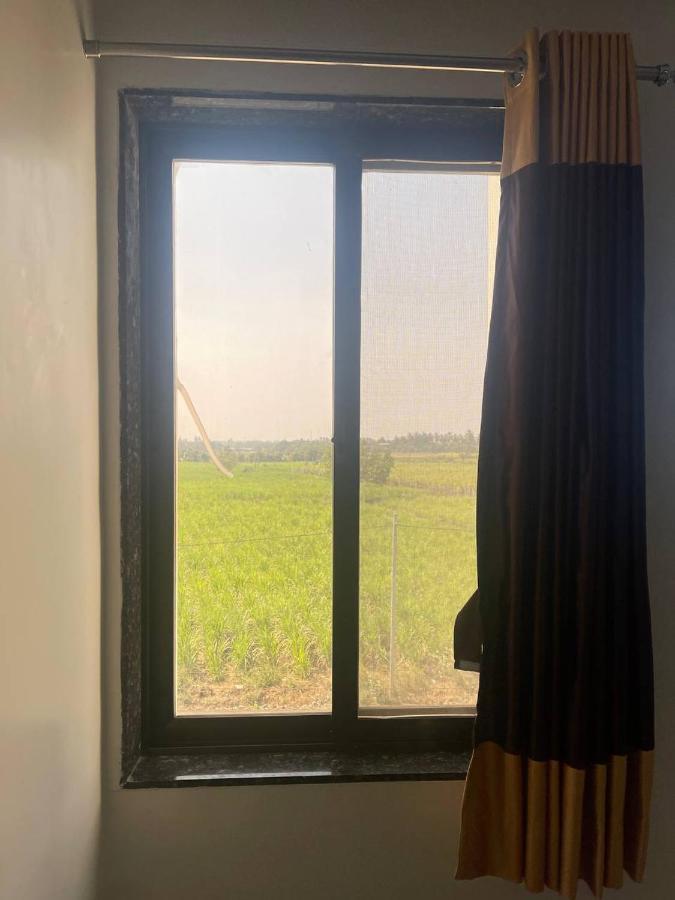 Hotel Nilkanth Navsari Bagian luar foto