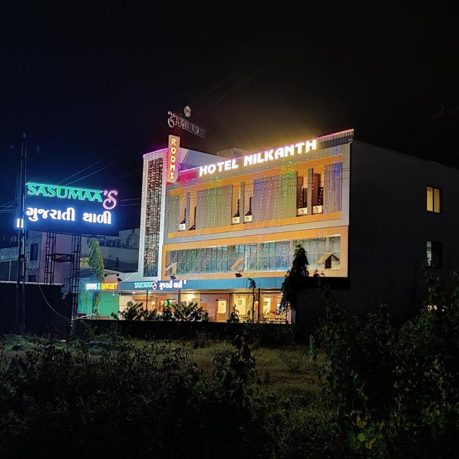 Hotel Nilkanth Navsari Bagian luar foto