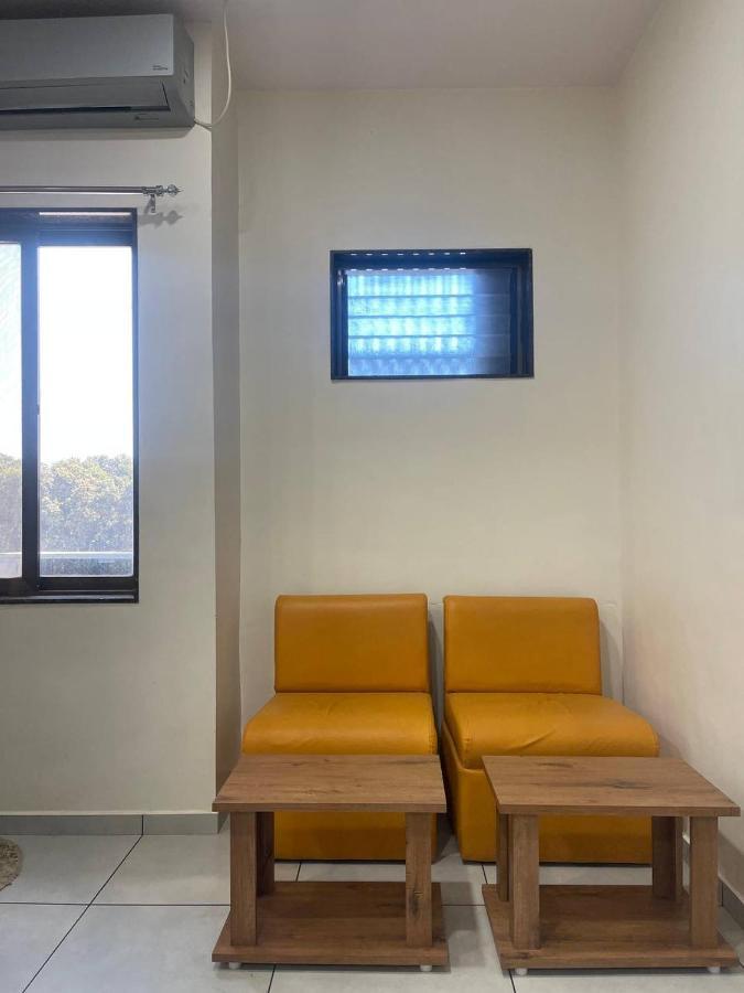 Hotel Nilkanth Navsari Bagian luar foto